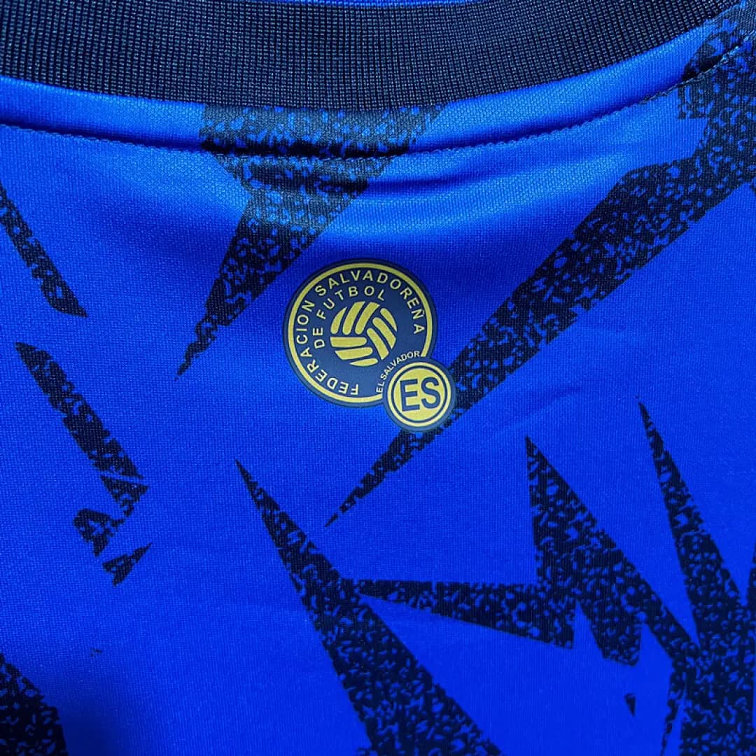 2324 El Salvador Maillot Domicile miniature 2