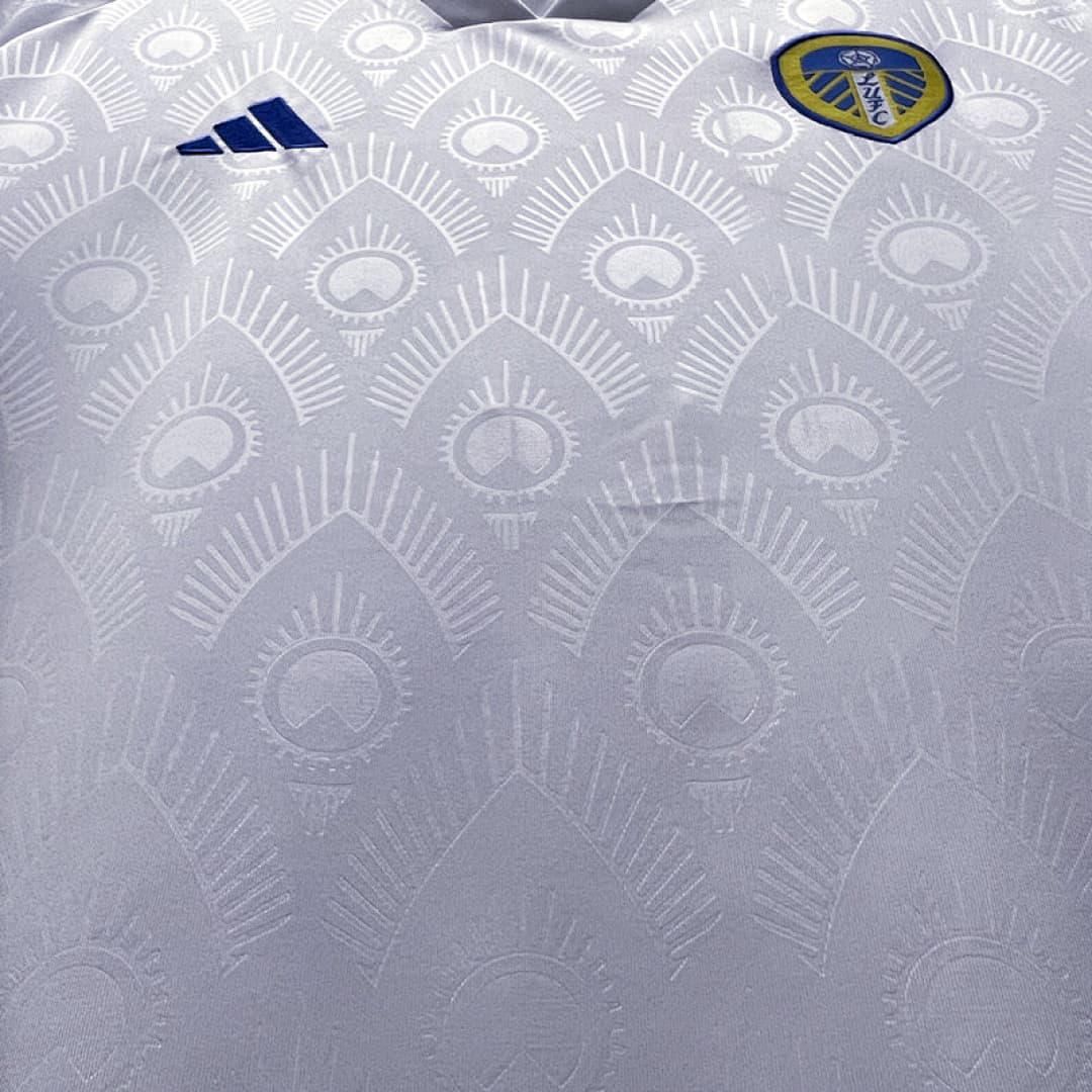2324 Leeds United Maillot Domicile miniature 4