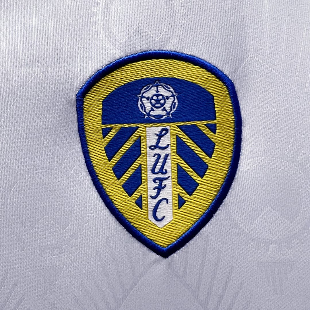 2324 Leeds United Maillot Domicile miniature 5