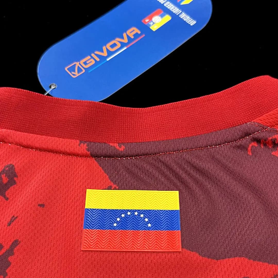 2324 Venezuela Maillot Domicile miniature 2
