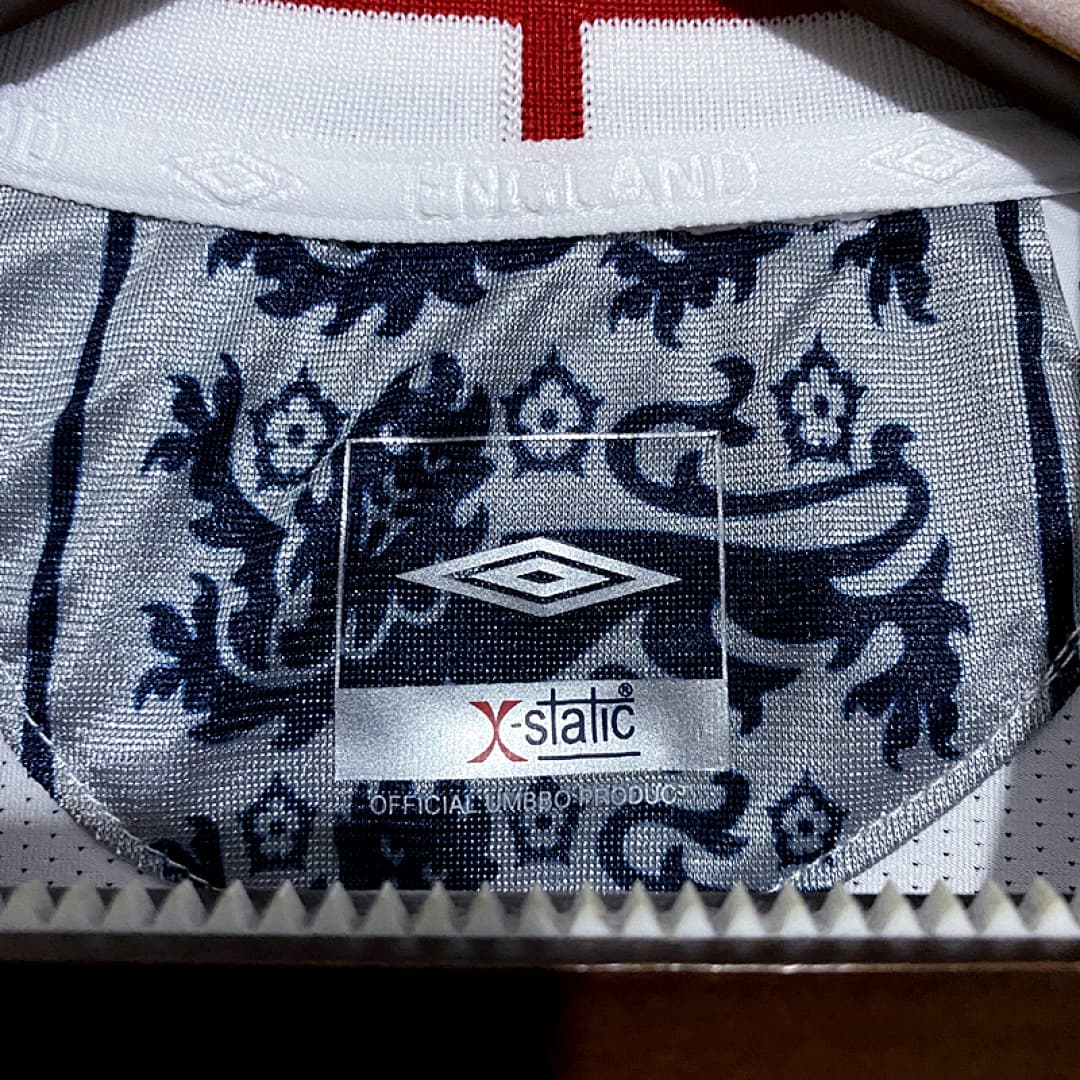 Angleterre Maillot Domicile Retro 2005 miniature 4
