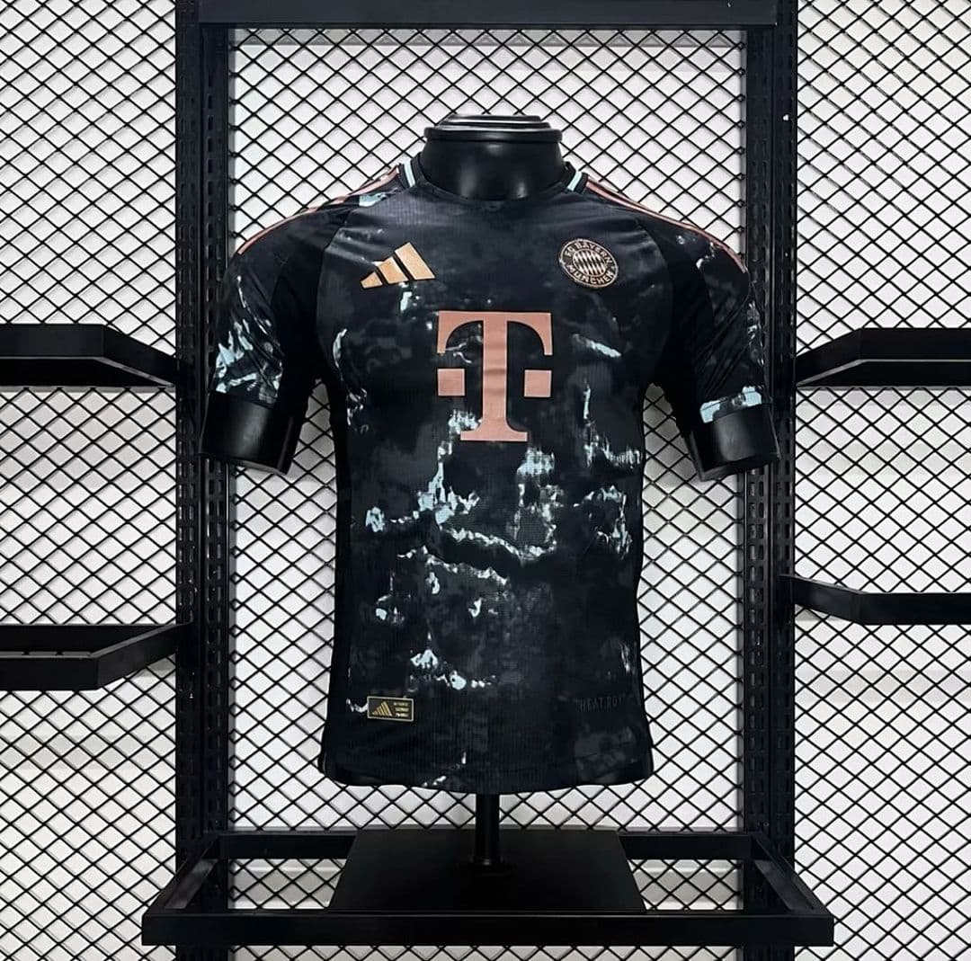 Bayern Munich Maillot Extérieur Version Joueur miniature 3