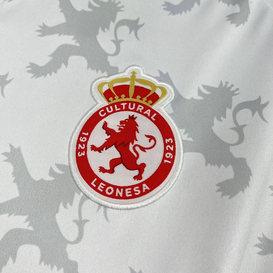 Cultural Leonesa Maillot Domicile 2025-2026 miniature 5