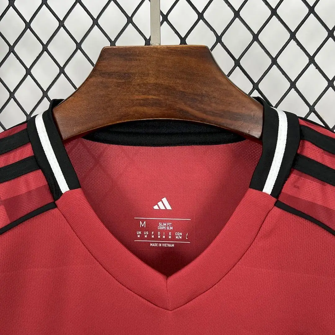 Manchester United Maillot Domicile miniature 2