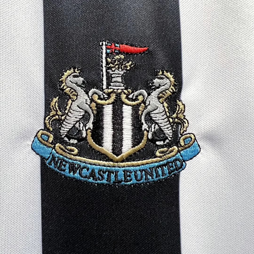Newcastle Maillot Domicile miniature 2