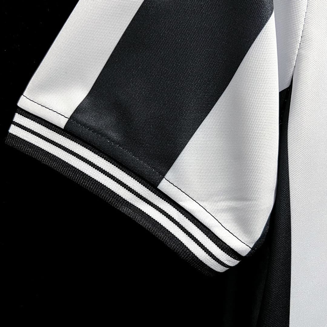 Newcastle Maillot Domicile miniature 5