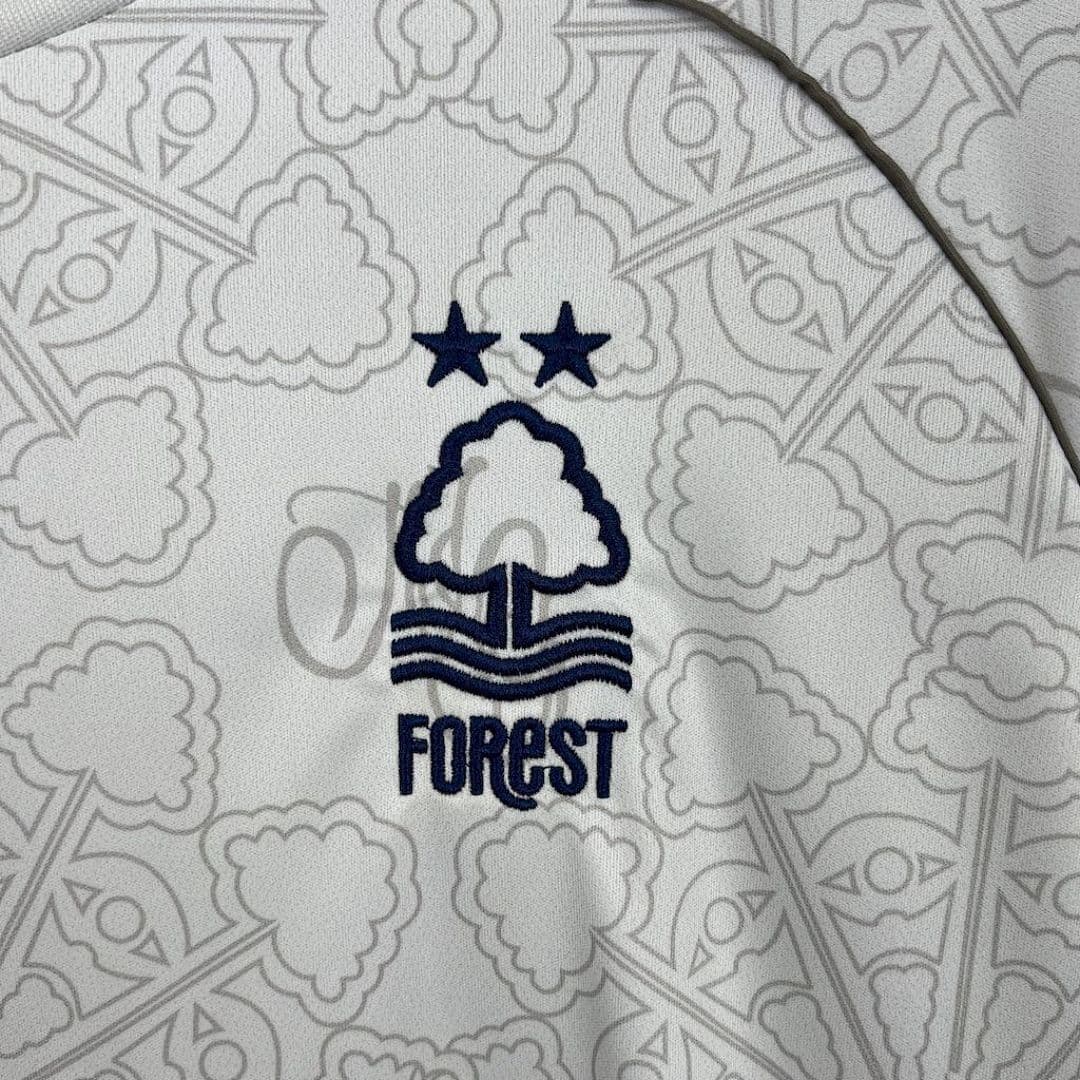 Nottingham Forest 2025-2026 Maillot Extérieur miniature 4