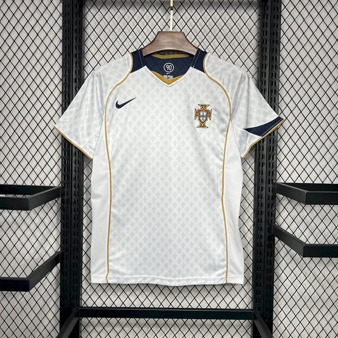 Portugal Maillot Extérieur Retro 2004 miniature 2