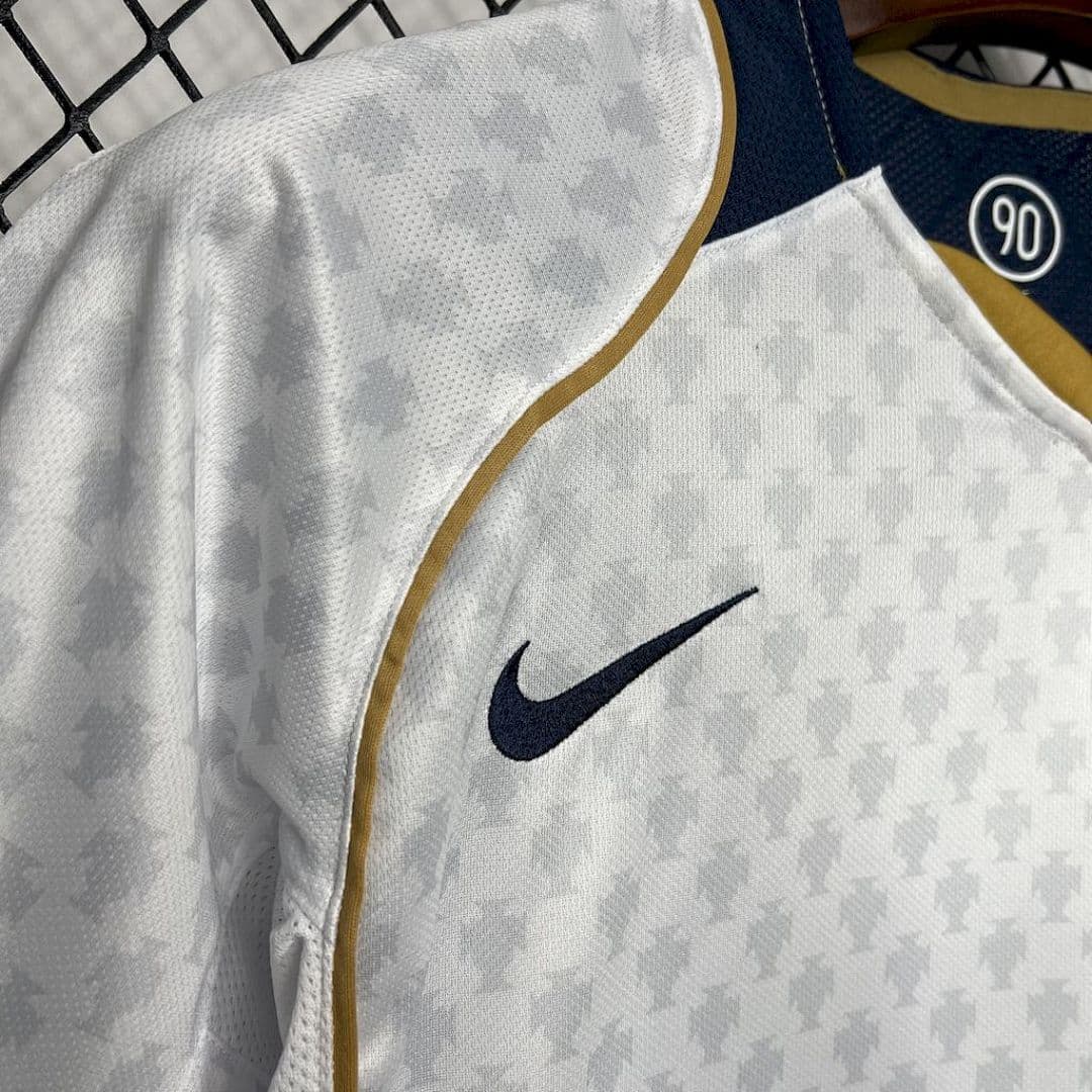Portugal Maillot Extérieur Retro 2004 miniature 3
