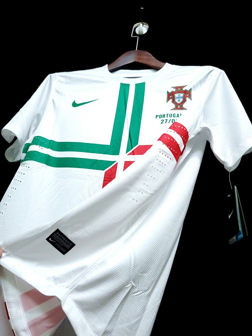 Portugal Maillot Extérieur Retro 2012 miniature 5