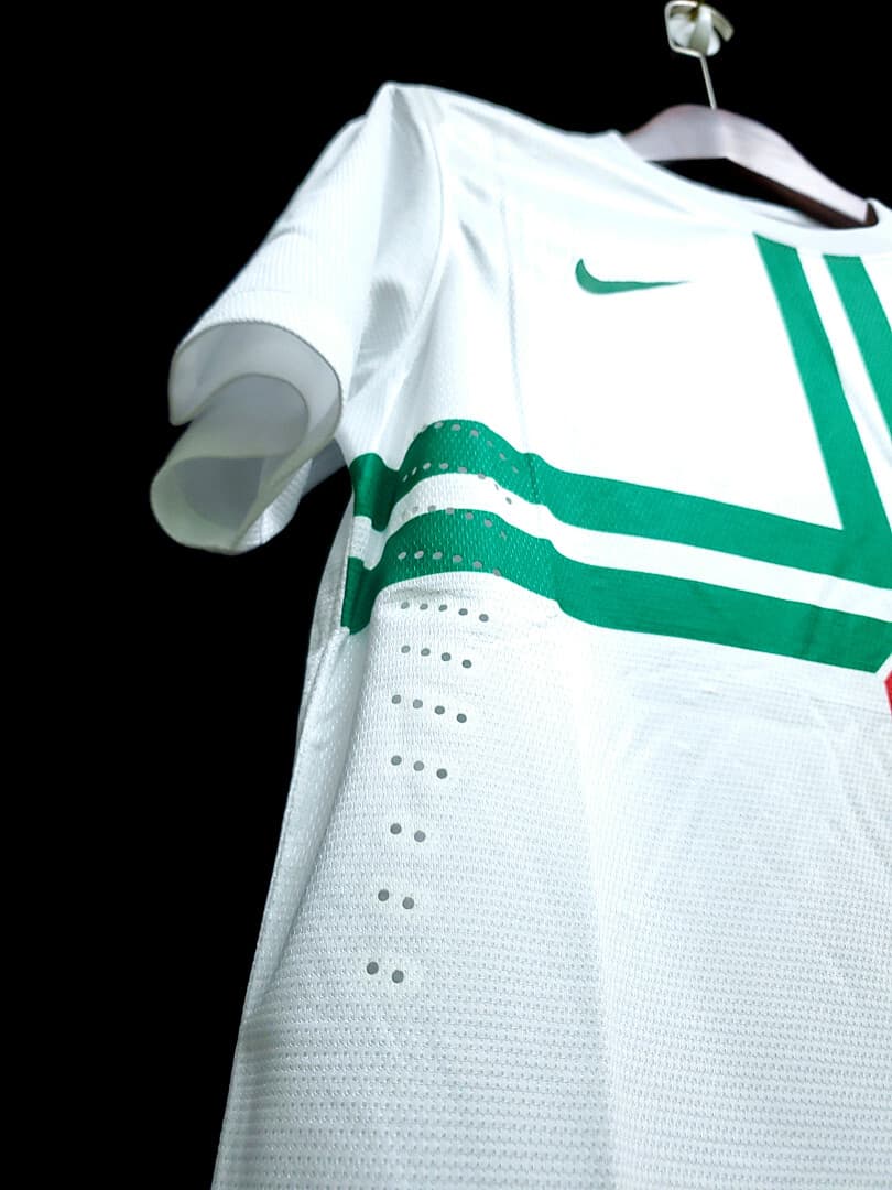 Portugal Maillot Extérieur Retro 2012 miniature 7