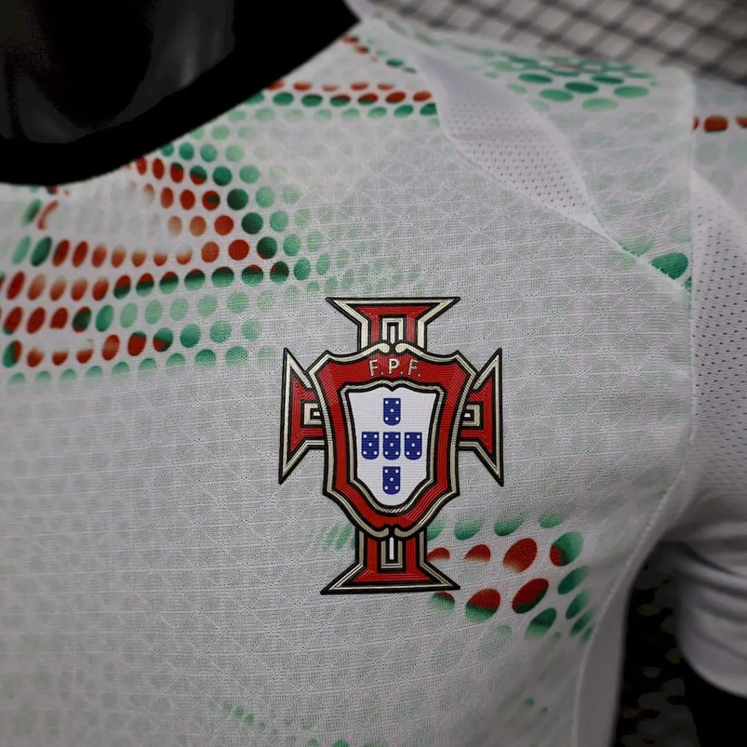 Portugal Maillot Extérieur Version Joueur miniature 2