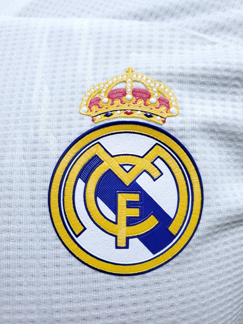 Real Madrid Maillot Domicile 2020-2021 miniature 8