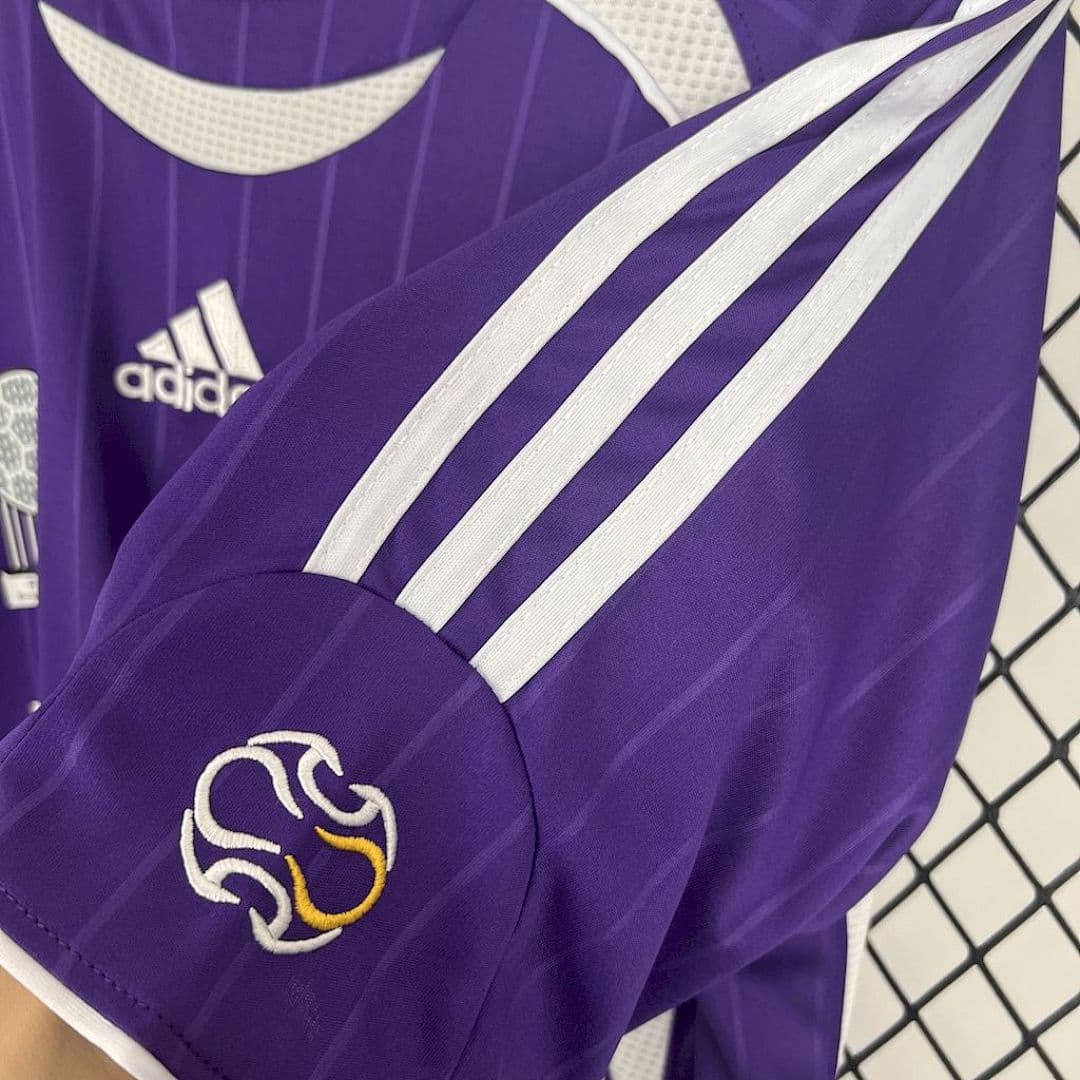 Real Madrid Maillot Third Retro 2006 miniature 6