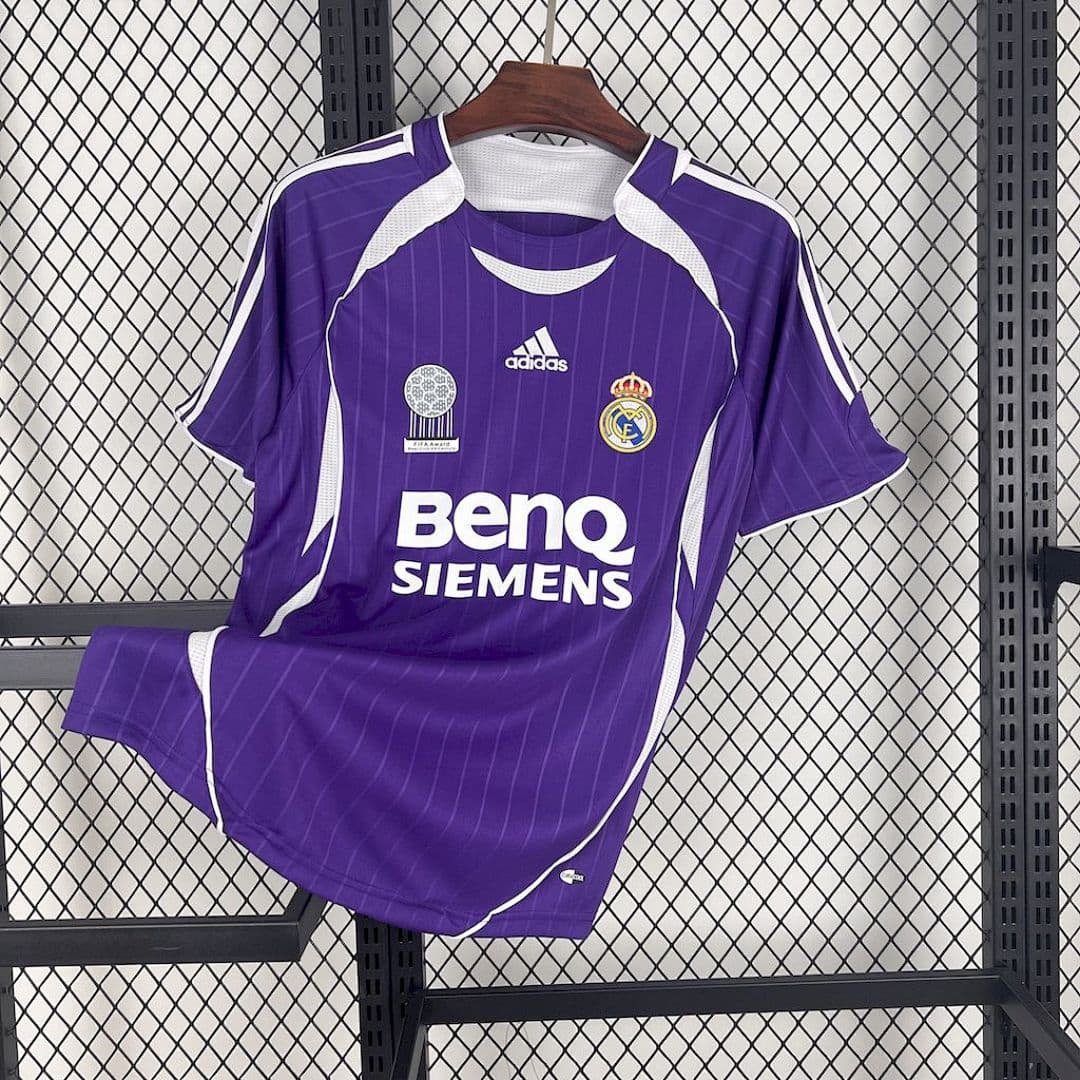 Real Madrid Maillot Third Retro 2006 miniature 10