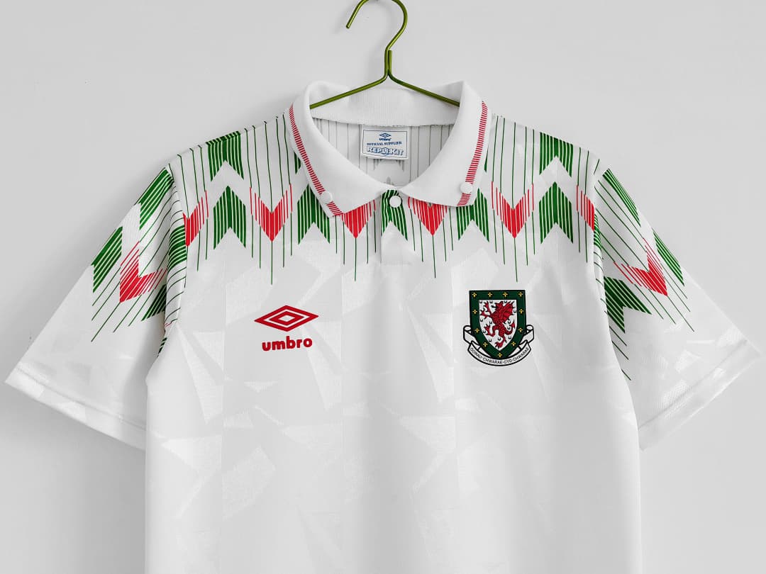 Wales Maillot Extérieur Retro 1990-1992 miniature 5