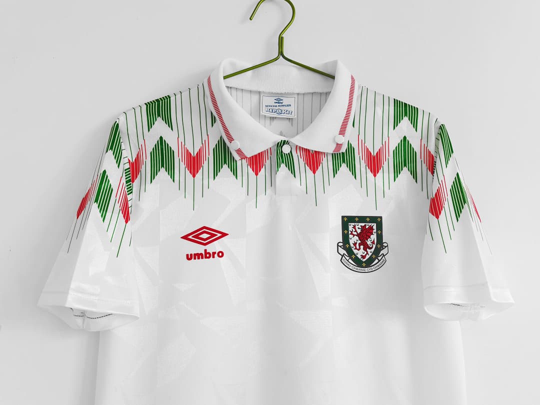 Wales Maillot Extérieur Retro 1990-1992 miniature 6