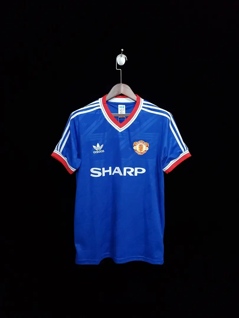 A definir Maillot Third Retro 2086-2088