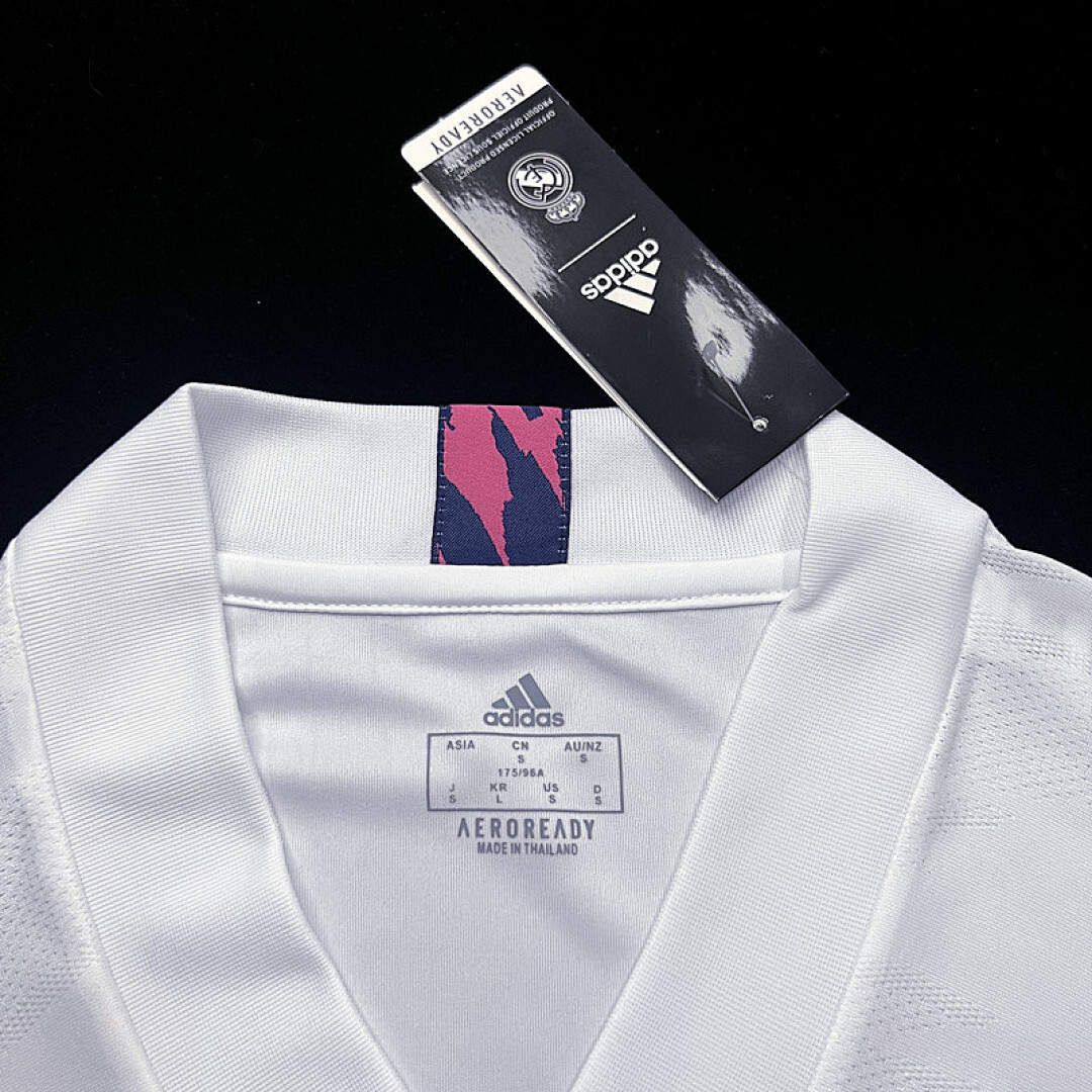 Real Madrid Maillot Domicile Retro 2021 miniature 7