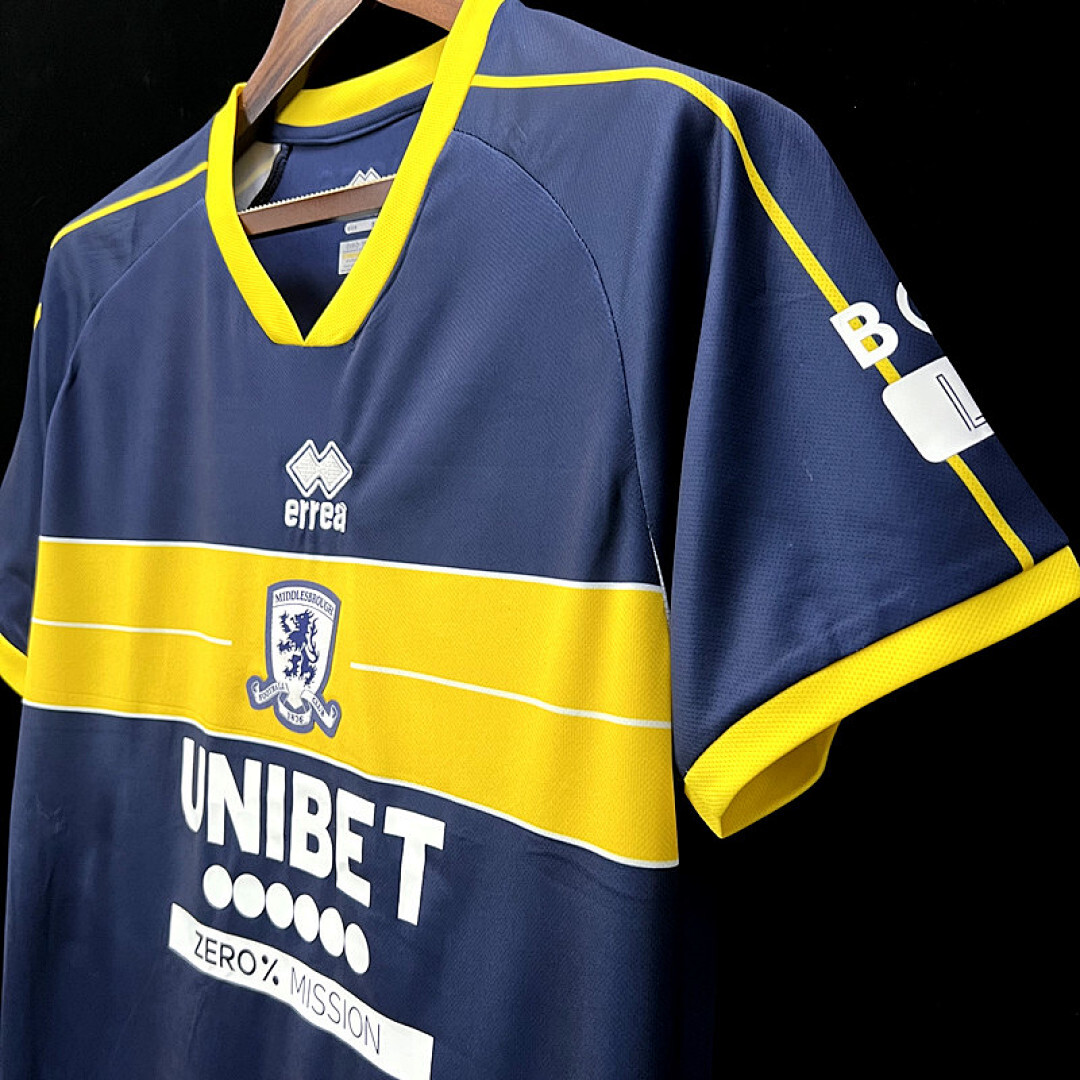 2324 Middlesbrough Maillot Exterieur miniature 4