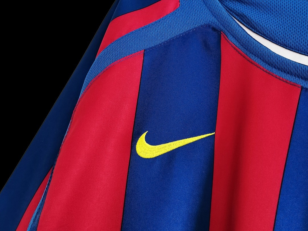 FC Barcelone Maillot Domicile Manches Longues Retro 2005-2006 miniature 15