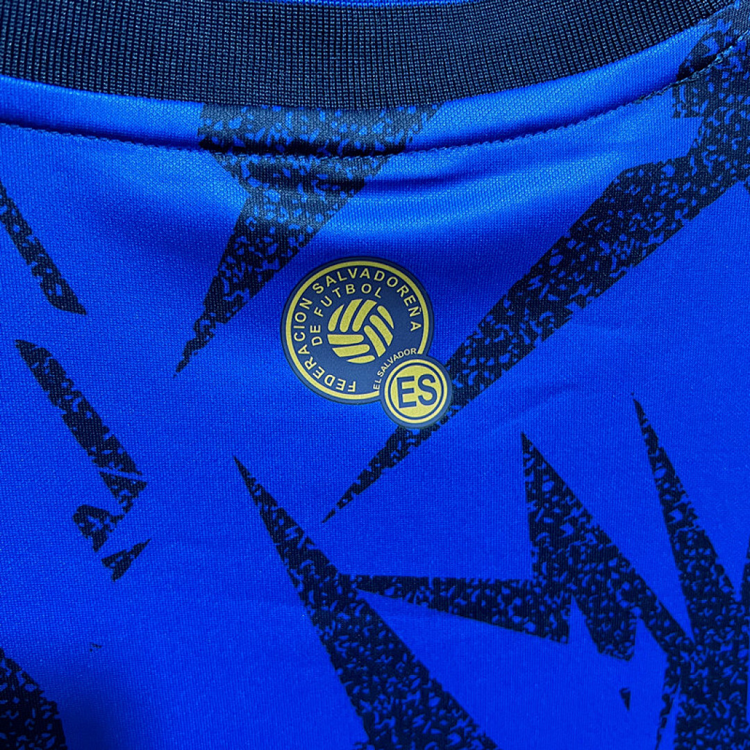 2324 El Salvador Maillot Domicile miniature 2