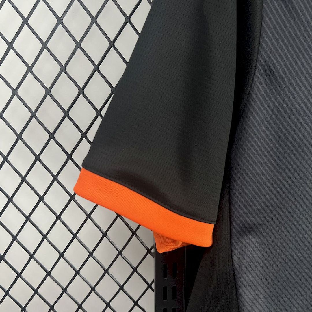 Galatasarays 2025-2026 Black Special Edition Maillot Domicile Edition Speciale miniature 2