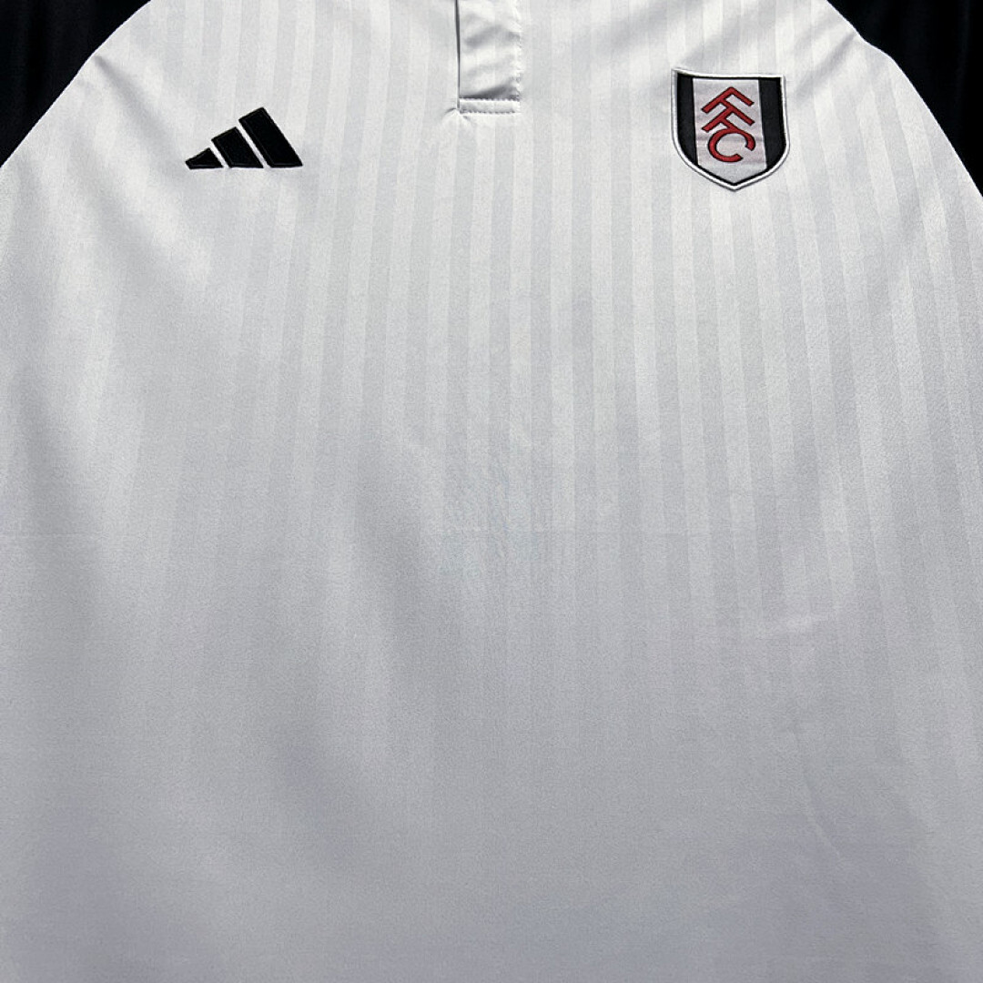 2324 Fulham Maillot Domicile miniature 5
