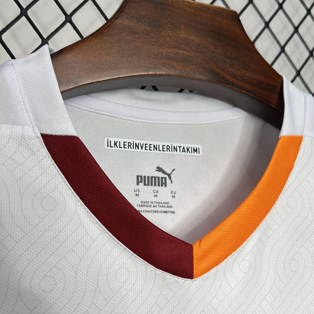 Galatasarays 2024-2025 Maillot Exterieur miniature 3