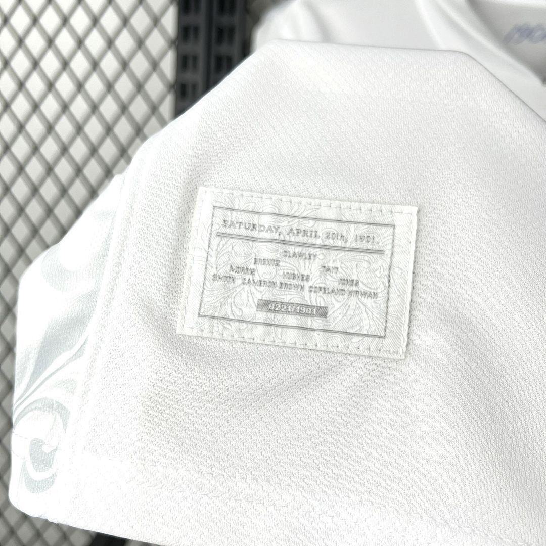 Tottenham Maillot Domicile Edition Speciale 2025-2026 miniature 3