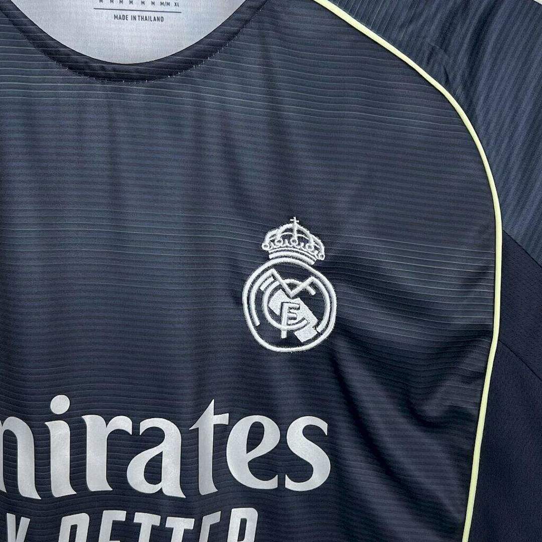 Real Madrid Maillot Exterieur Manches Longues miniature 4