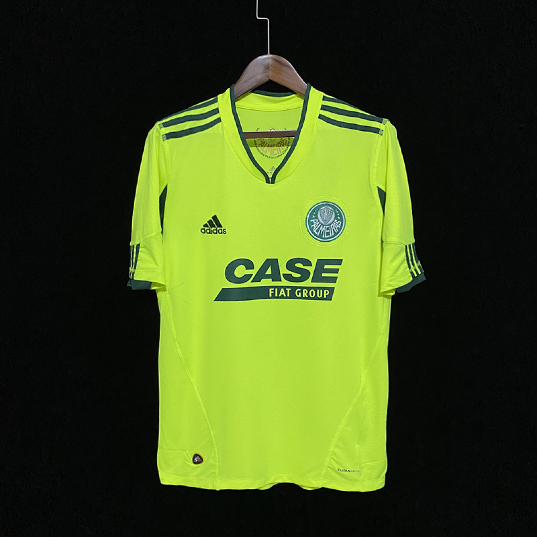 A definir Gardien Domicile Retro