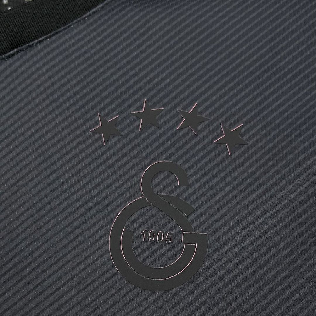 Galatasarays 2025-2026 Black Special Edition Maillot Domicile Edition Speciale miniature 4