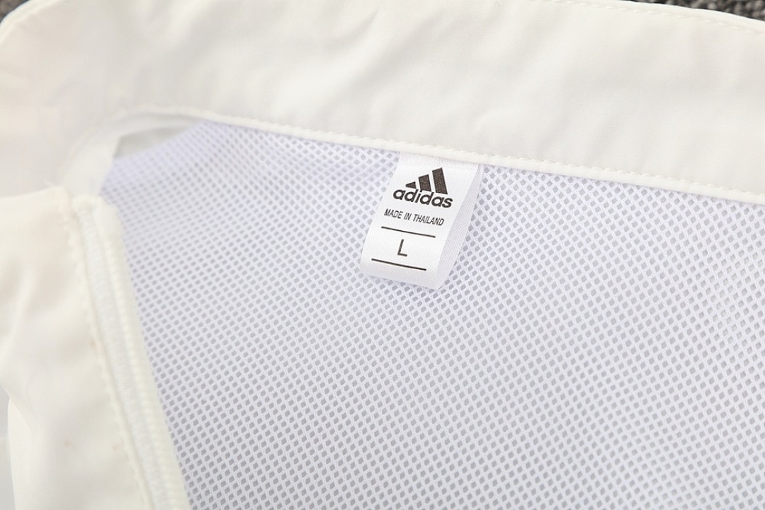 Manchester United Maillot Domicile 2025-2026 miniature 4