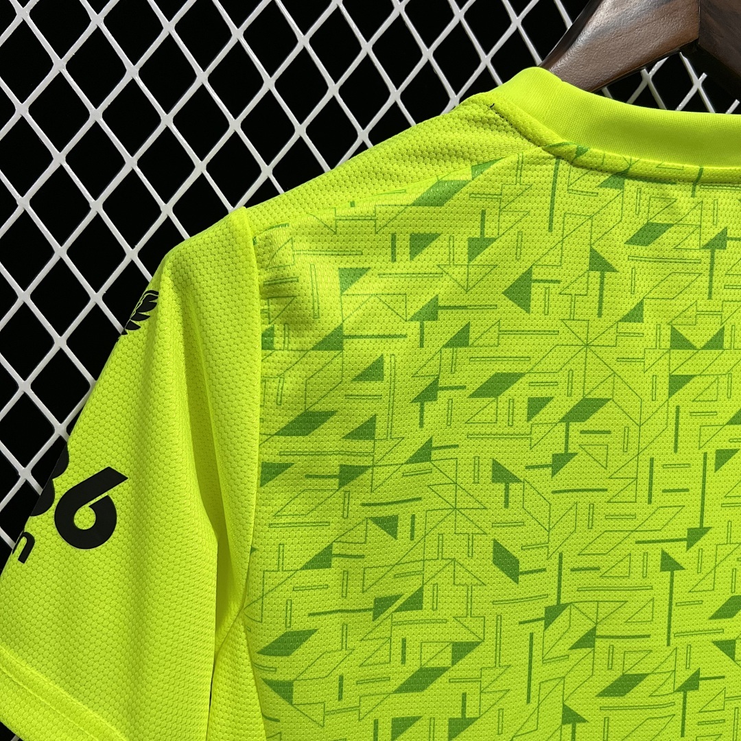 2324 Wolves Maillot Exterieur miniature 8