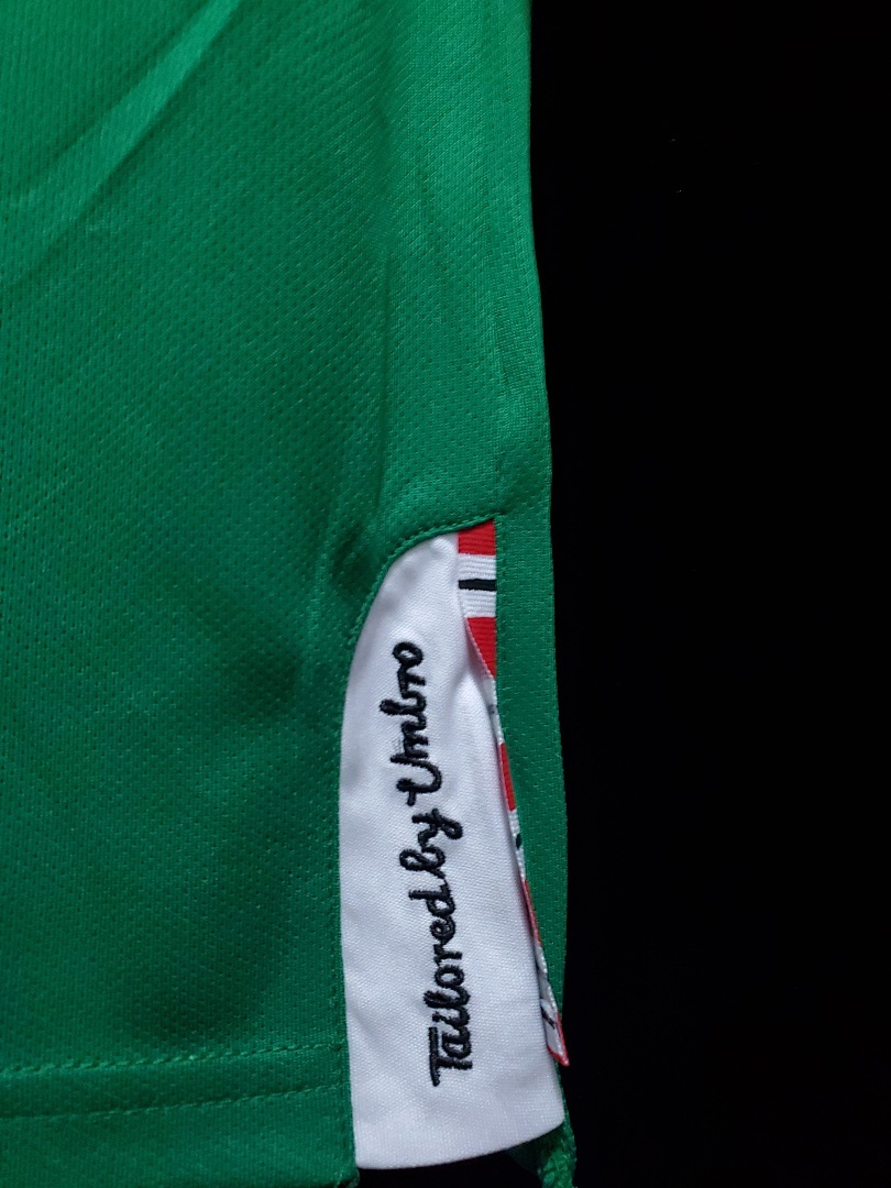 A definir Maillot Exterieur Retro 2011-2012 miniature 5