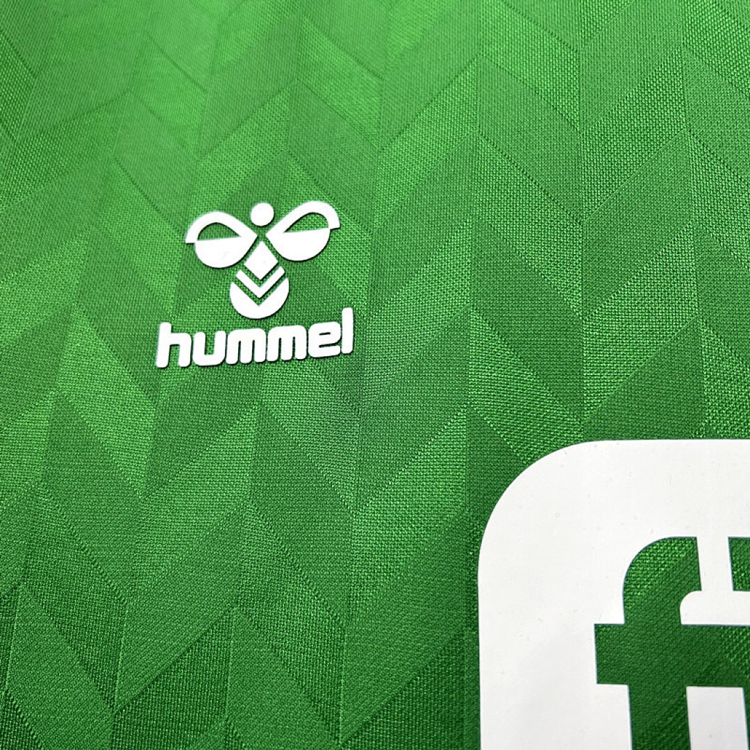 2324 Betis Maillot Exterieur miniature 10