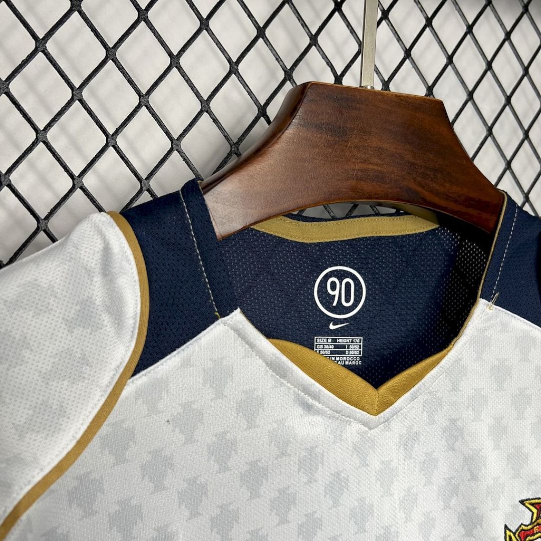 Portugal Maillot Exterieur Retro 2004 miniature 3