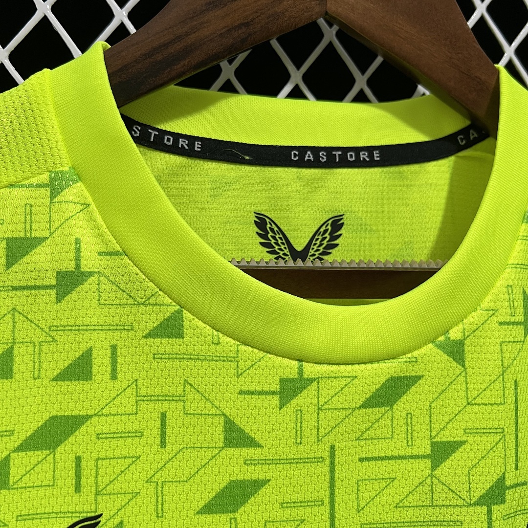 2324 Wolves Maillot Exterieur miniature 5