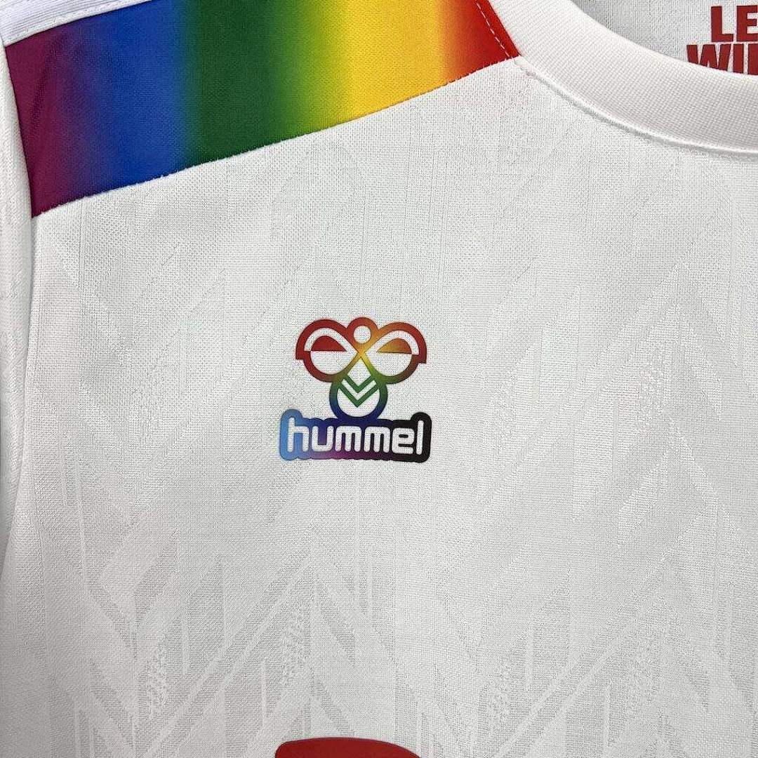 1 Fc Kln 2025-2026 Sondertrikot Diversity Senior Maillot Domicile miniature 3