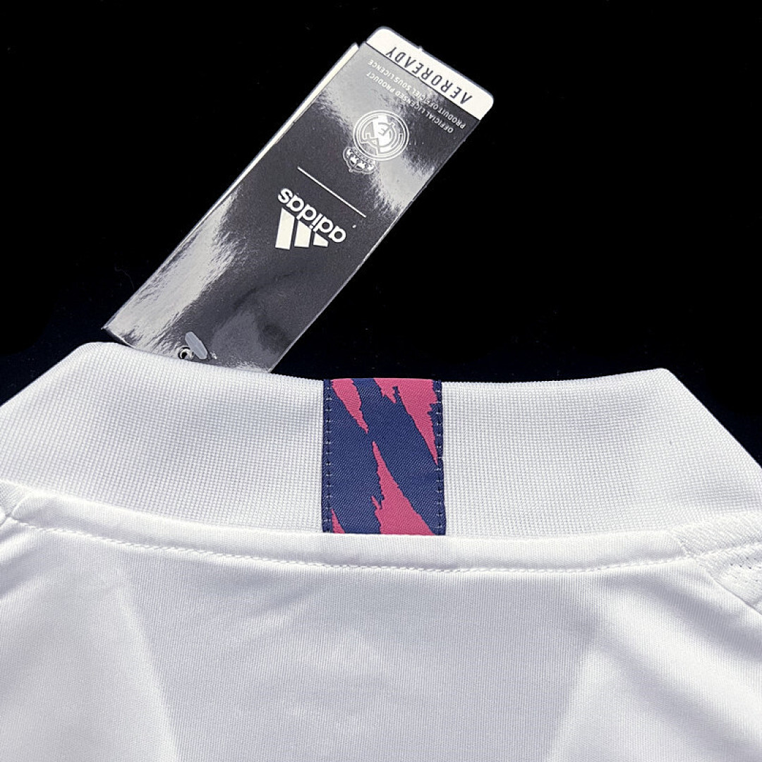 Real Madrid Maillot Domicile Retro 2021 miniature 3